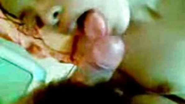Adam soyunma odasında güzel göğüslü güzel MILF konulu türk seks filimleri sikikleri